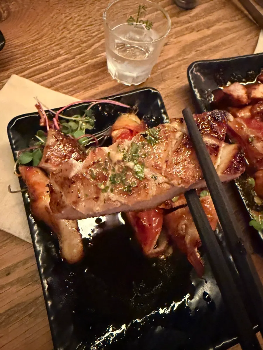 양념 소스를 바른 꼬치 단면