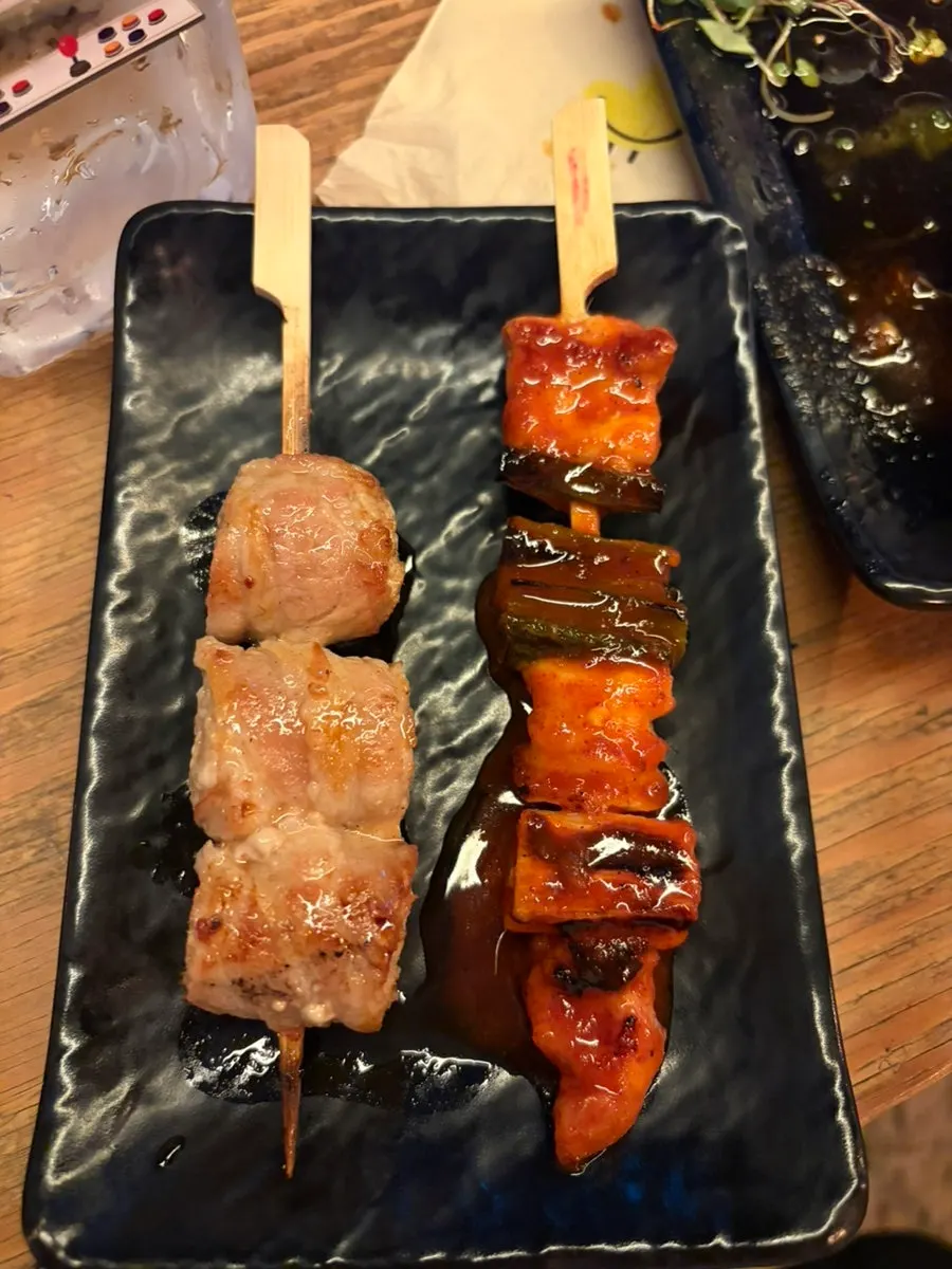 추가 주문한 팽이버섯 꼬치