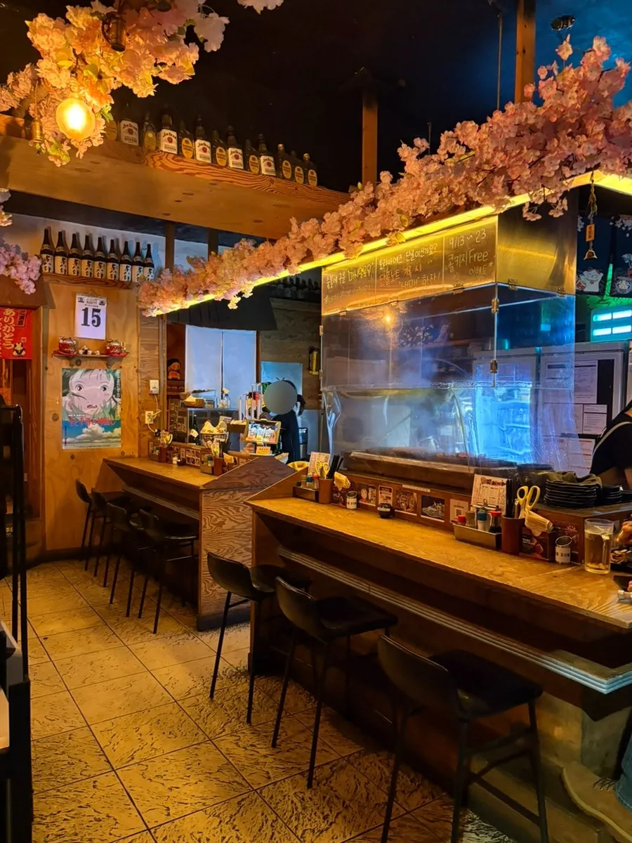 Interior of Toriaejeu with Japanese-style decor