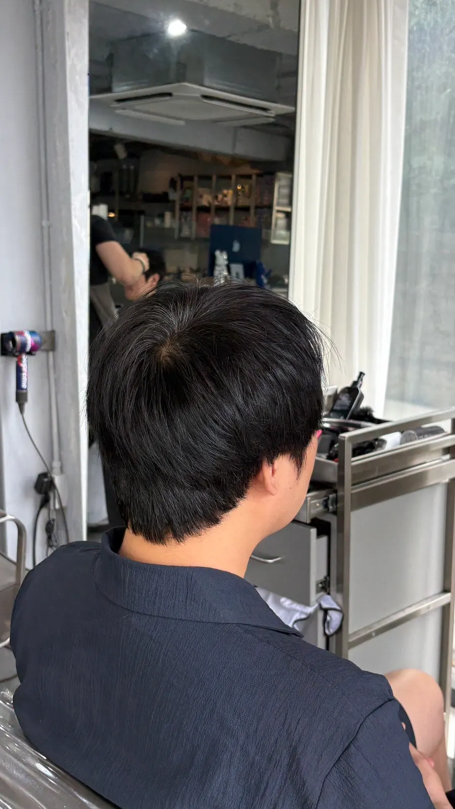 시술 전 덥수룩하게 자란 남자 직모 헤어