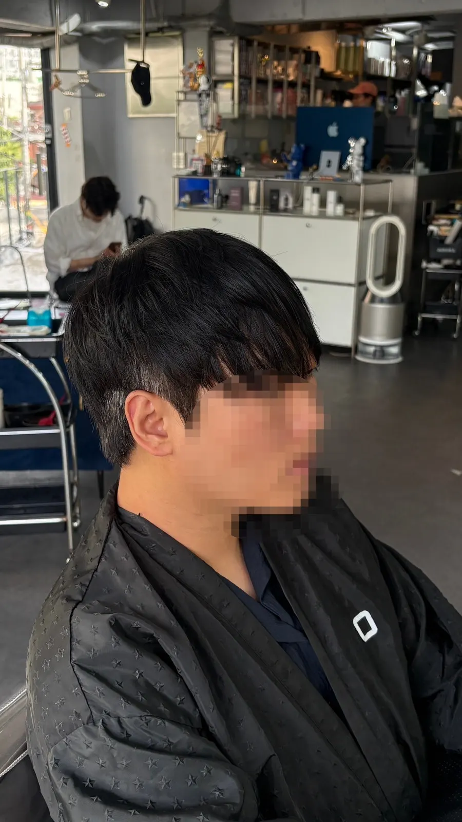 커트 후 깔끔해진 남자 헤어