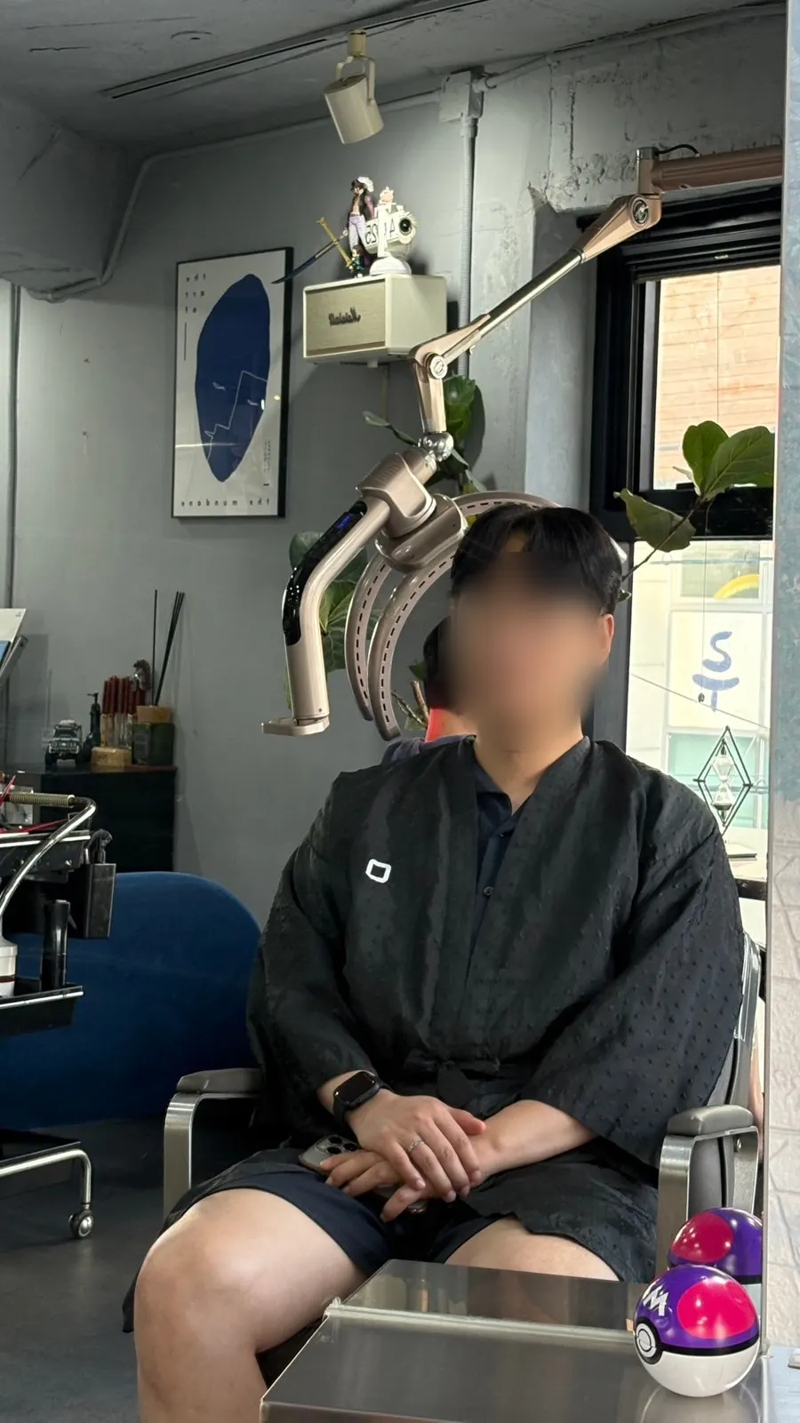 쉐도우펌 마무리 스타일링을 마친 뒷모습
