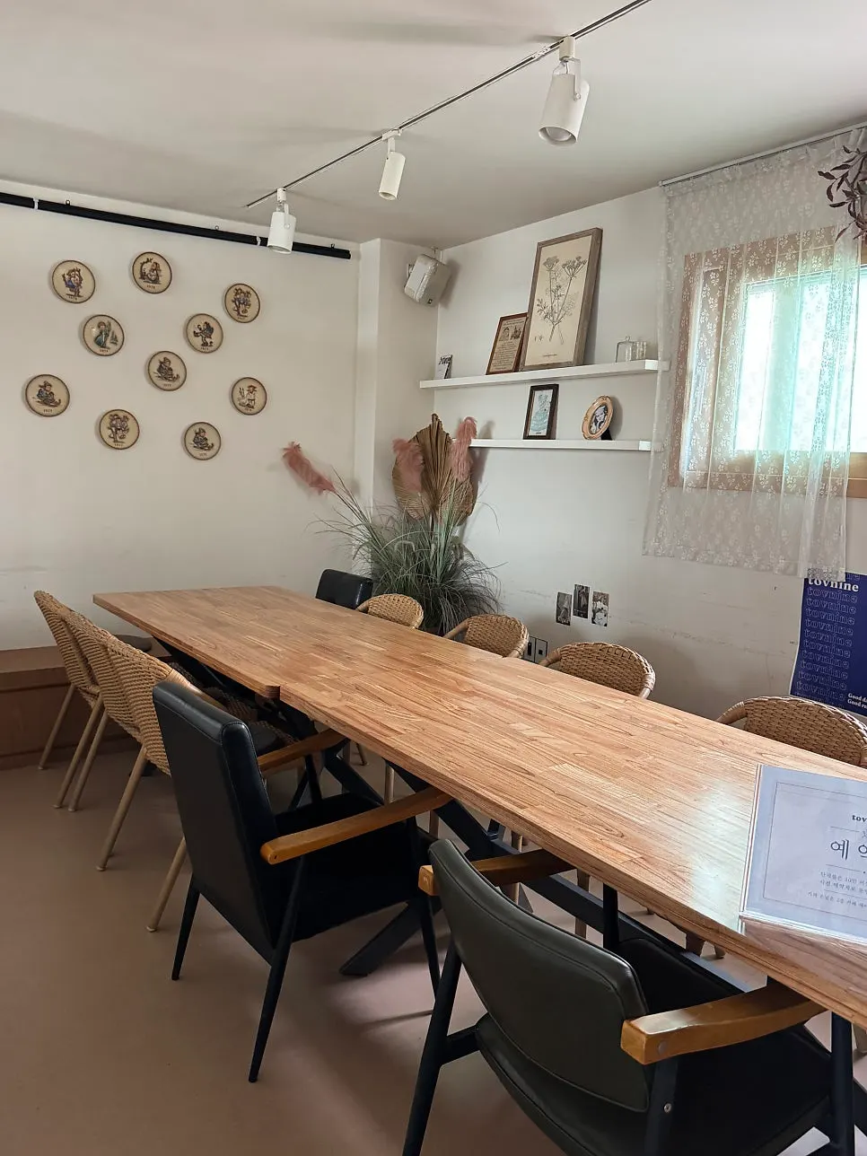 Private group room for 10+ on the 2nd floor