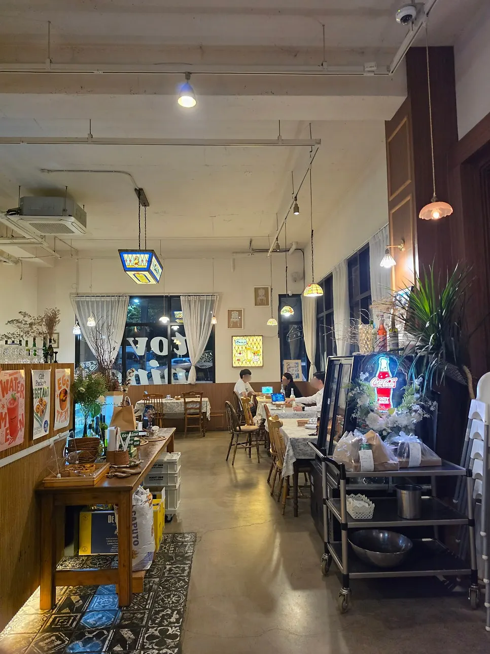 토브나인 화덕 주변 주방 공간