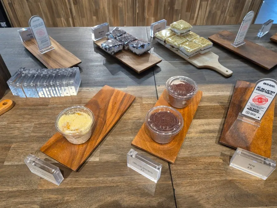 Table seating in the store where customers can sit and rest