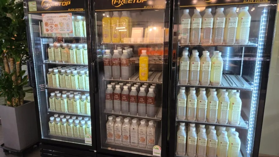 Store interior with rice cakes neatly arranged on a wooden display counter