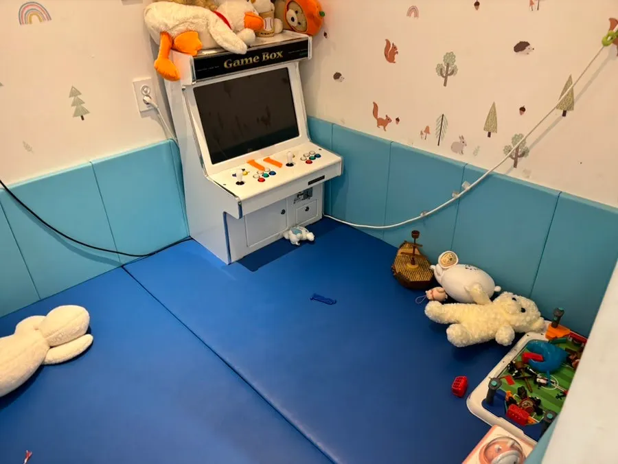Kids' zone set up in one corner of Tteudon Magok Branch