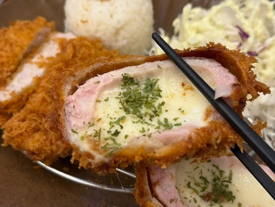 Udon served with half-and-half cutlet