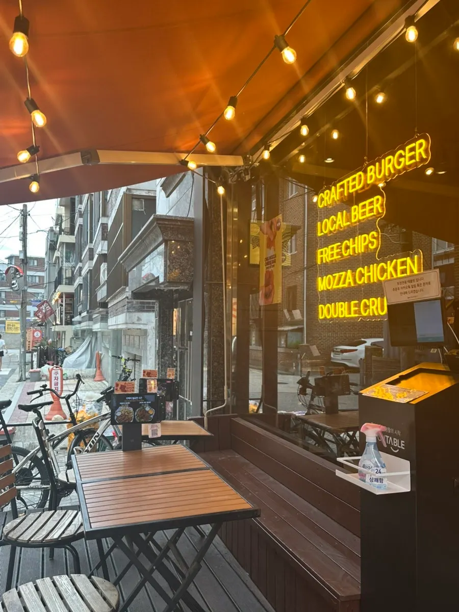 Interior seating at Bas Burger Seongsu
