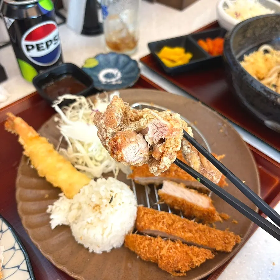 多汁的炸雞腿肉內部