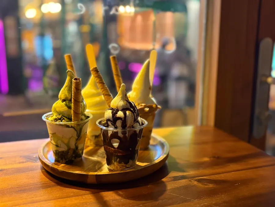 Mellows ice cream set on a table