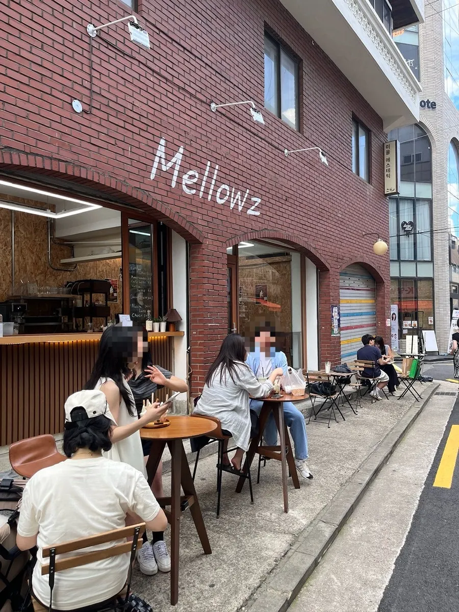 Exterior of Mellows near Ttukseom Station
