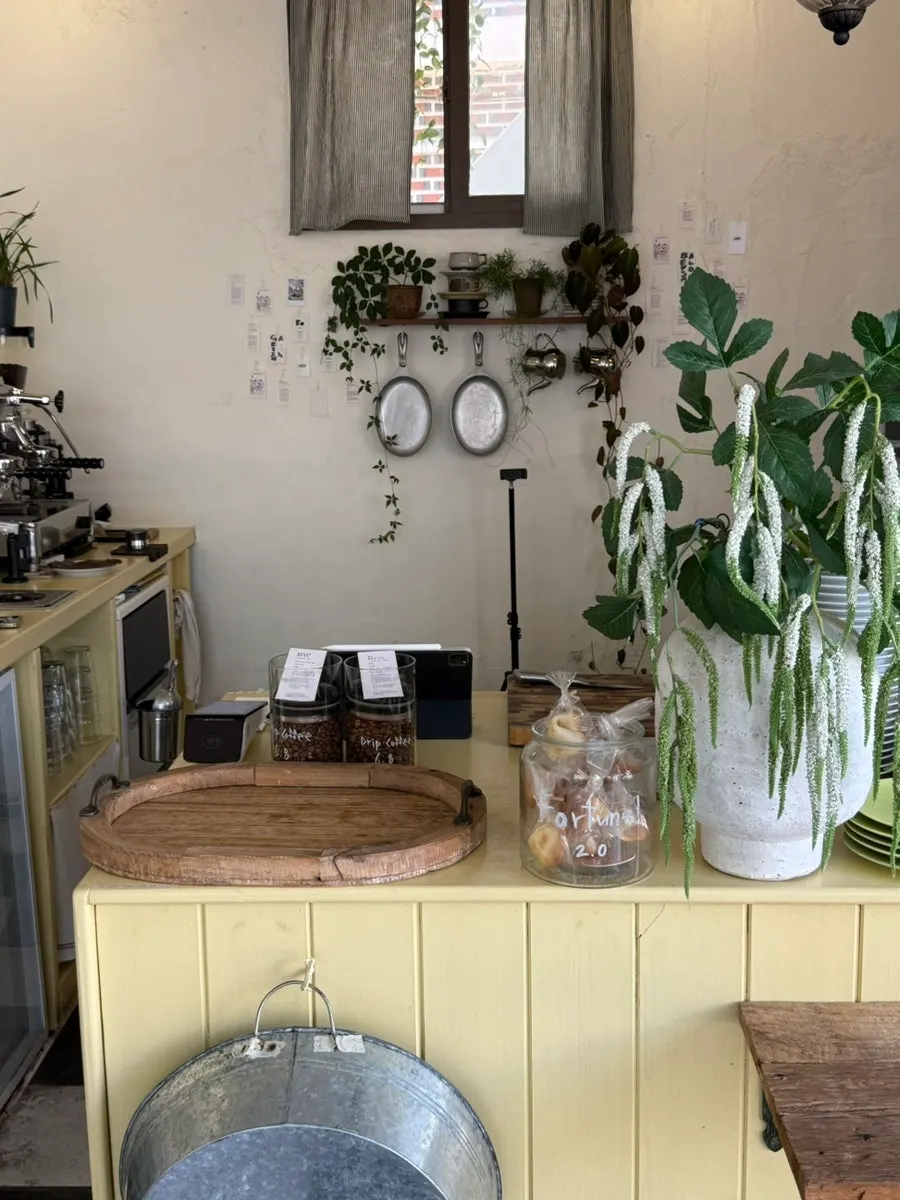 Area around the counter at Teuwaetmoa Changwon Branch