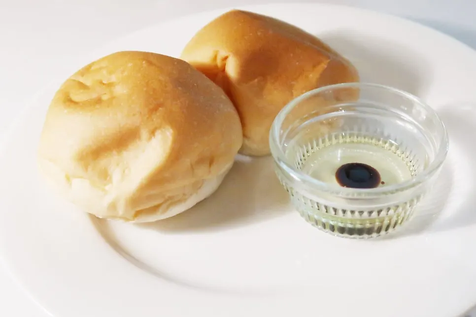 Complimentary pre-meal bread