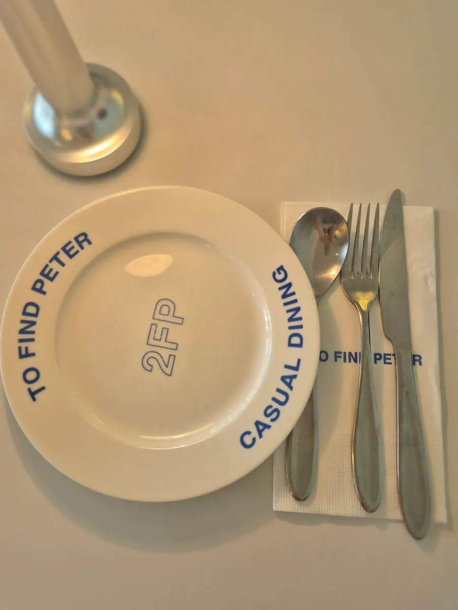 Table seating at Two Find Peter Incheon Nonhyeon Branch