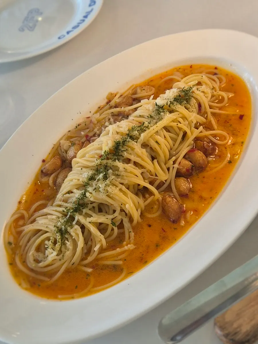 Aglio e olio pasta with a hint of spice