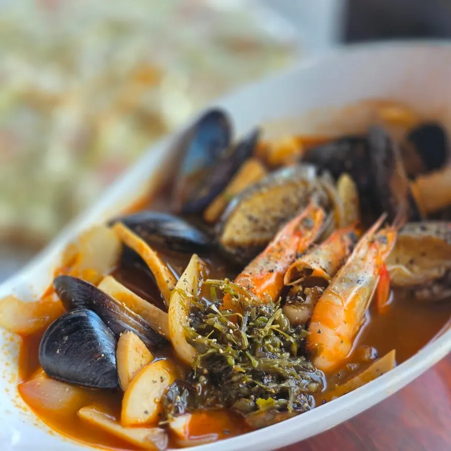 Top of the seafood jjamppong with hijiki and gulfweed