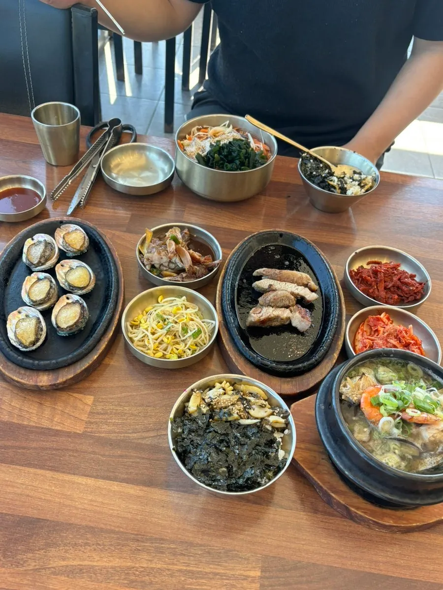 Close-up of the abalone butter grill