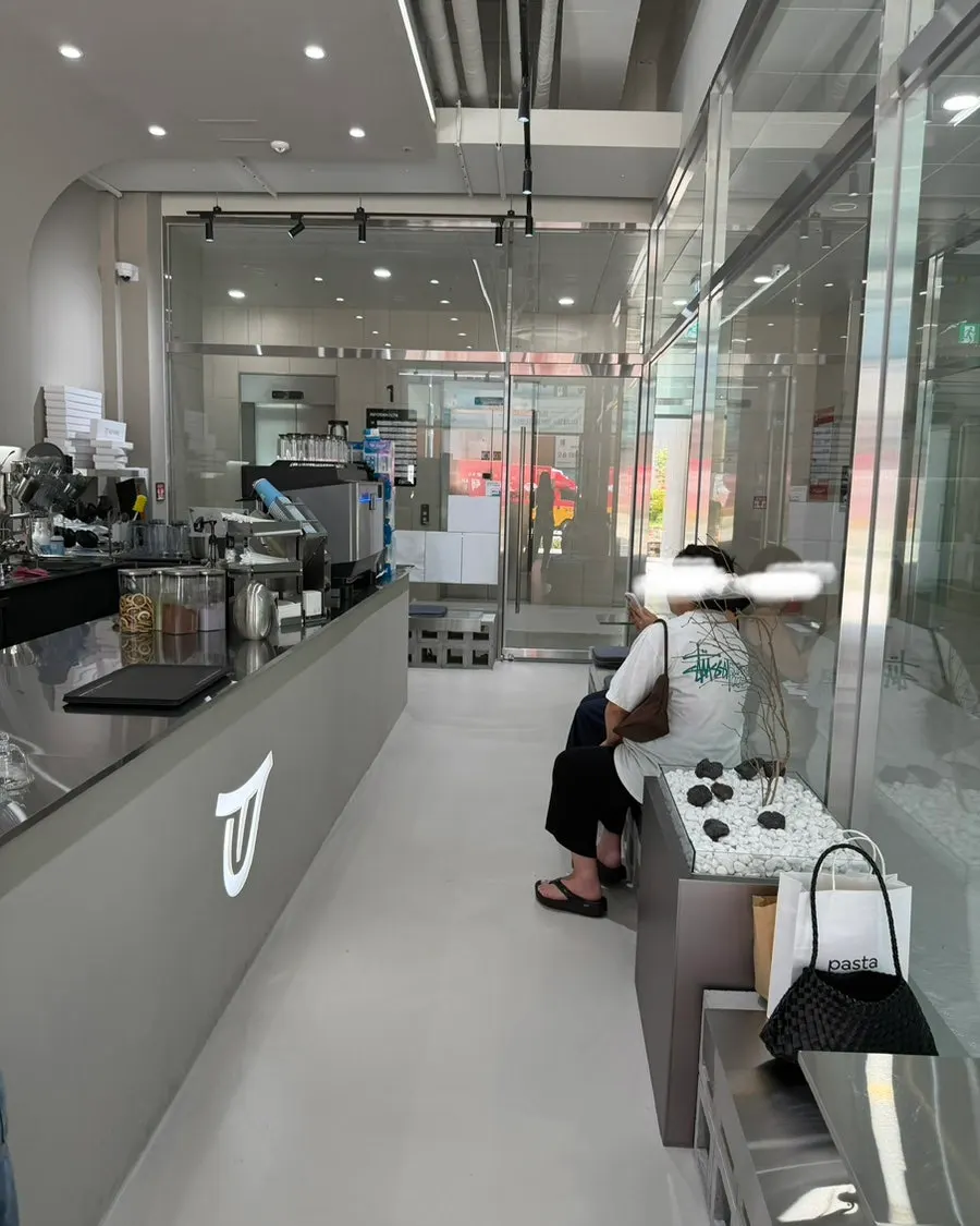 Ugly Tongue interior with seating opposite a long counter