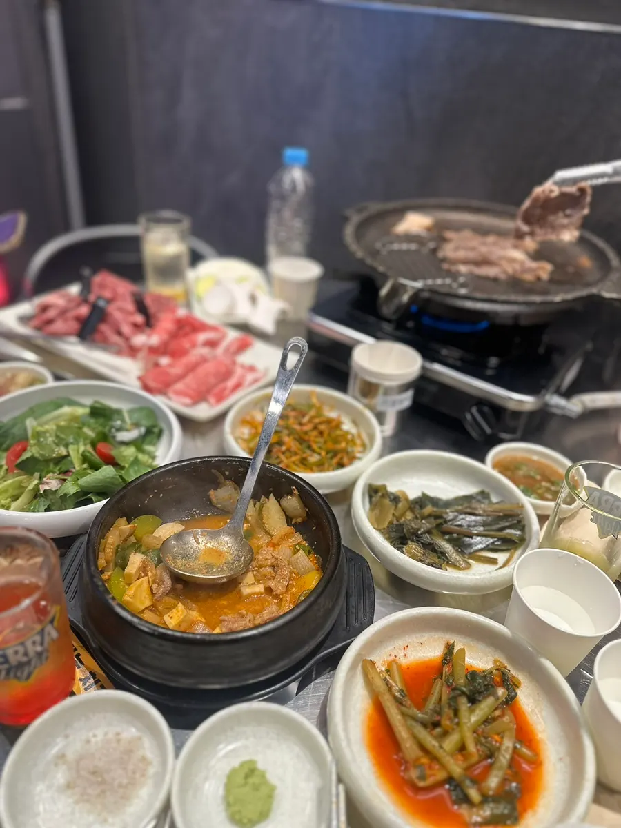 우고집 차돌 된장찌개와 볶음밥