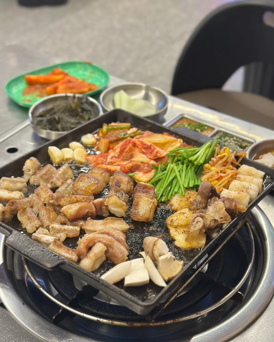 Grilled daechang packed full inside