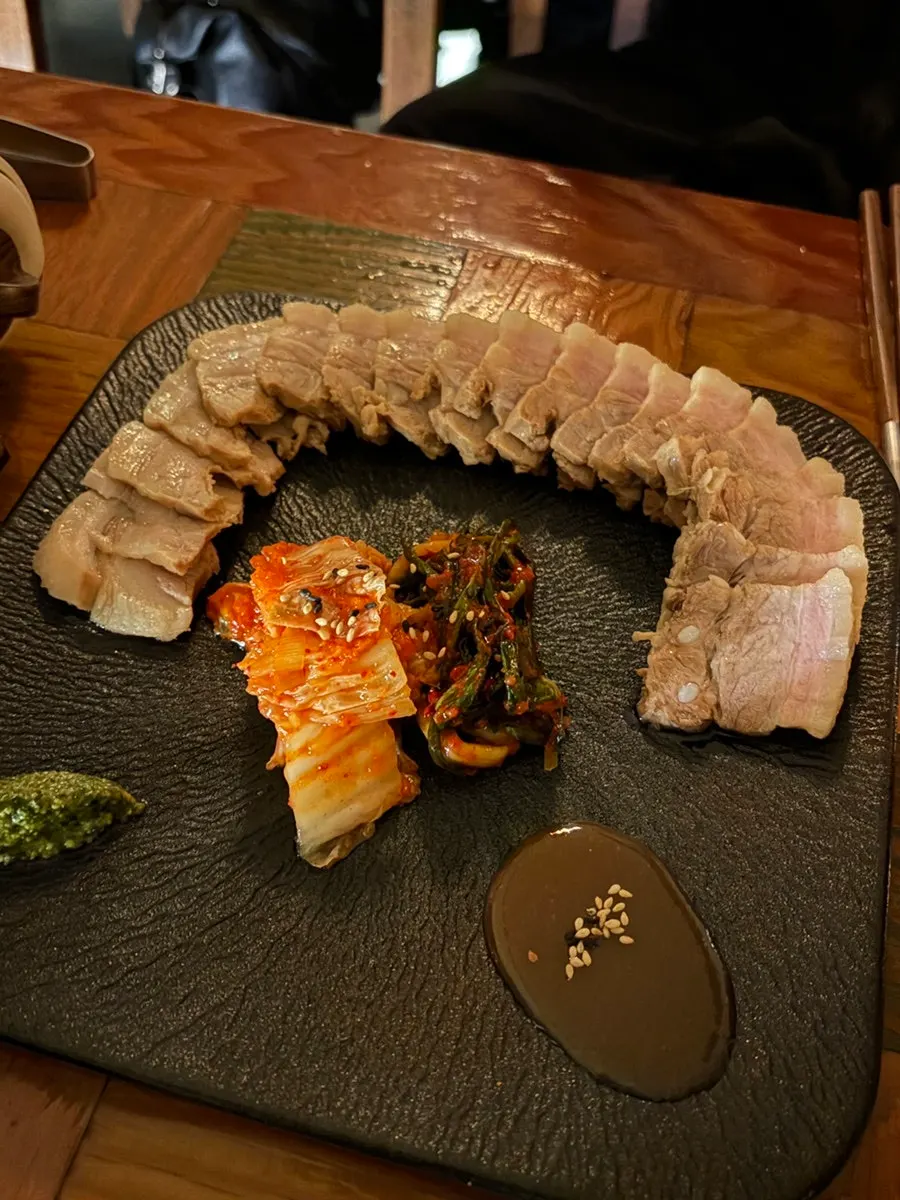 치즈가 올라간 토메이로 클로즈업