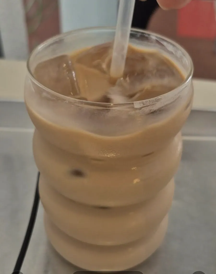 Iced latte ordered at Uisagye