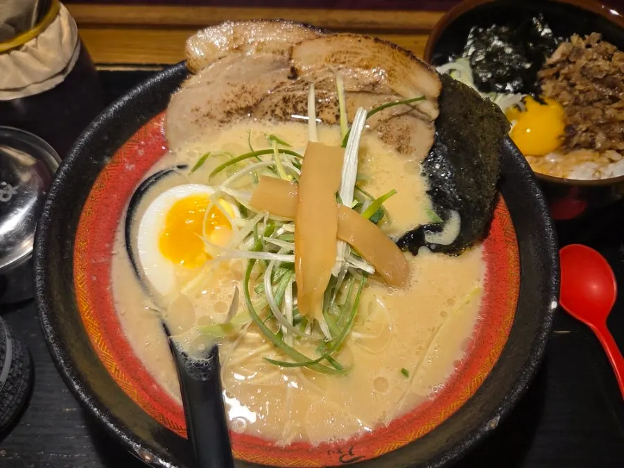 아오리라멘 한 그릇