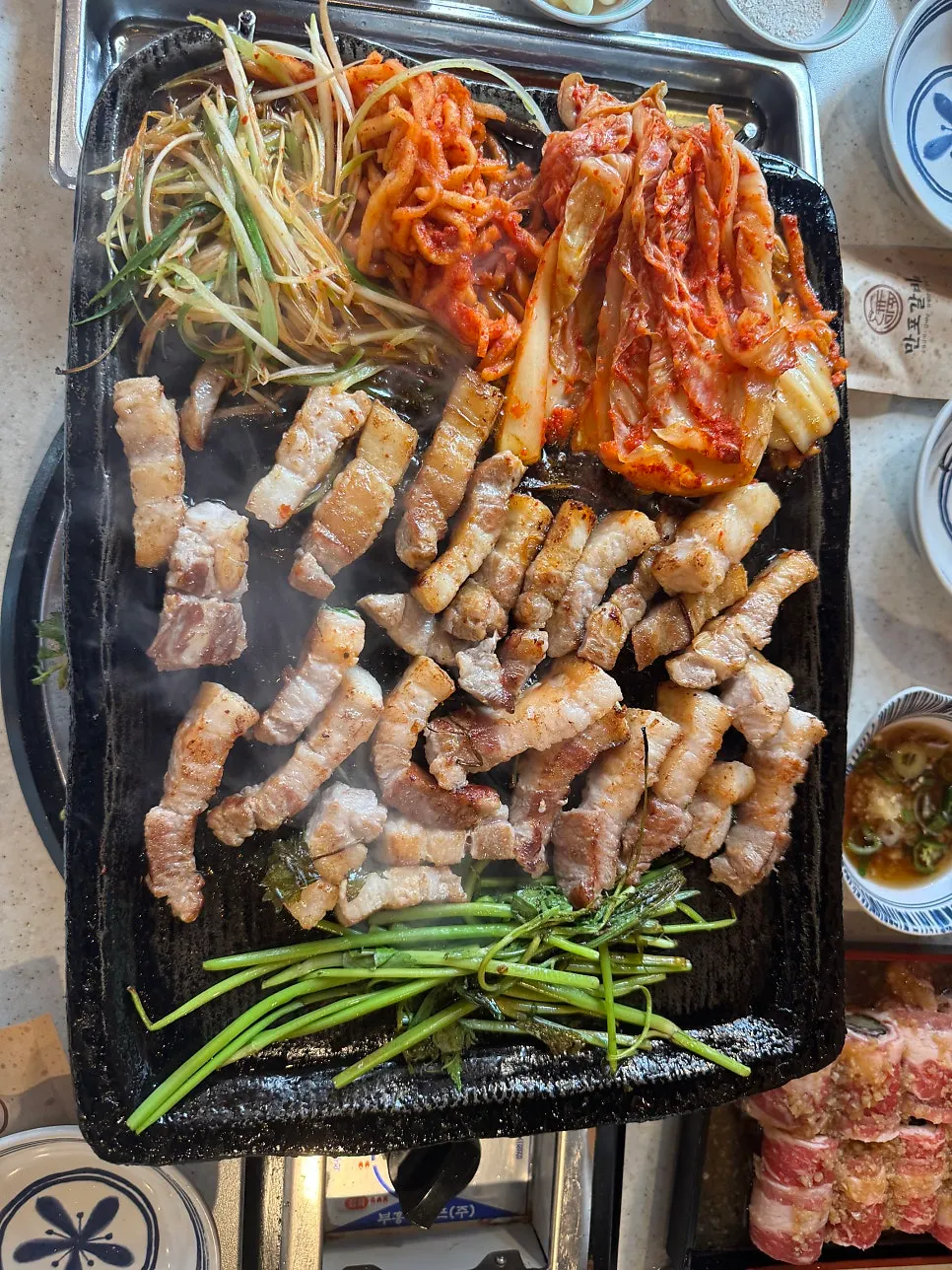 Samgyeopsal yang sudah matang keemasan