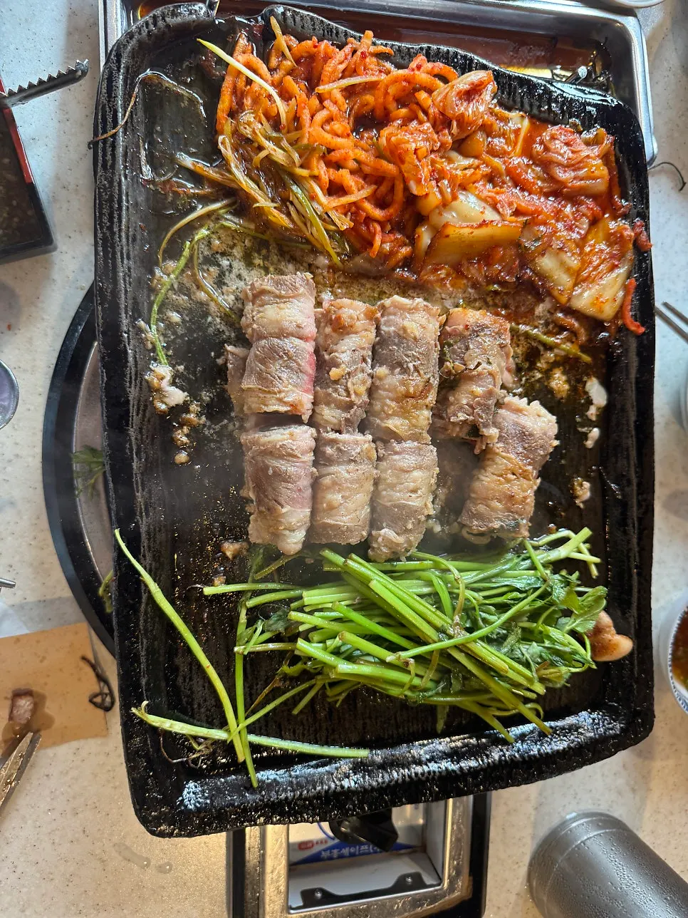 Beef roll yang dipanggang sambil digulir-gulir