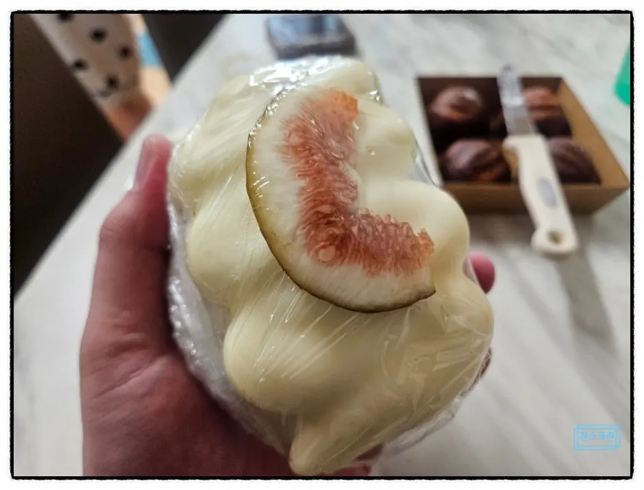 Fig Wakppu Salt Bread
