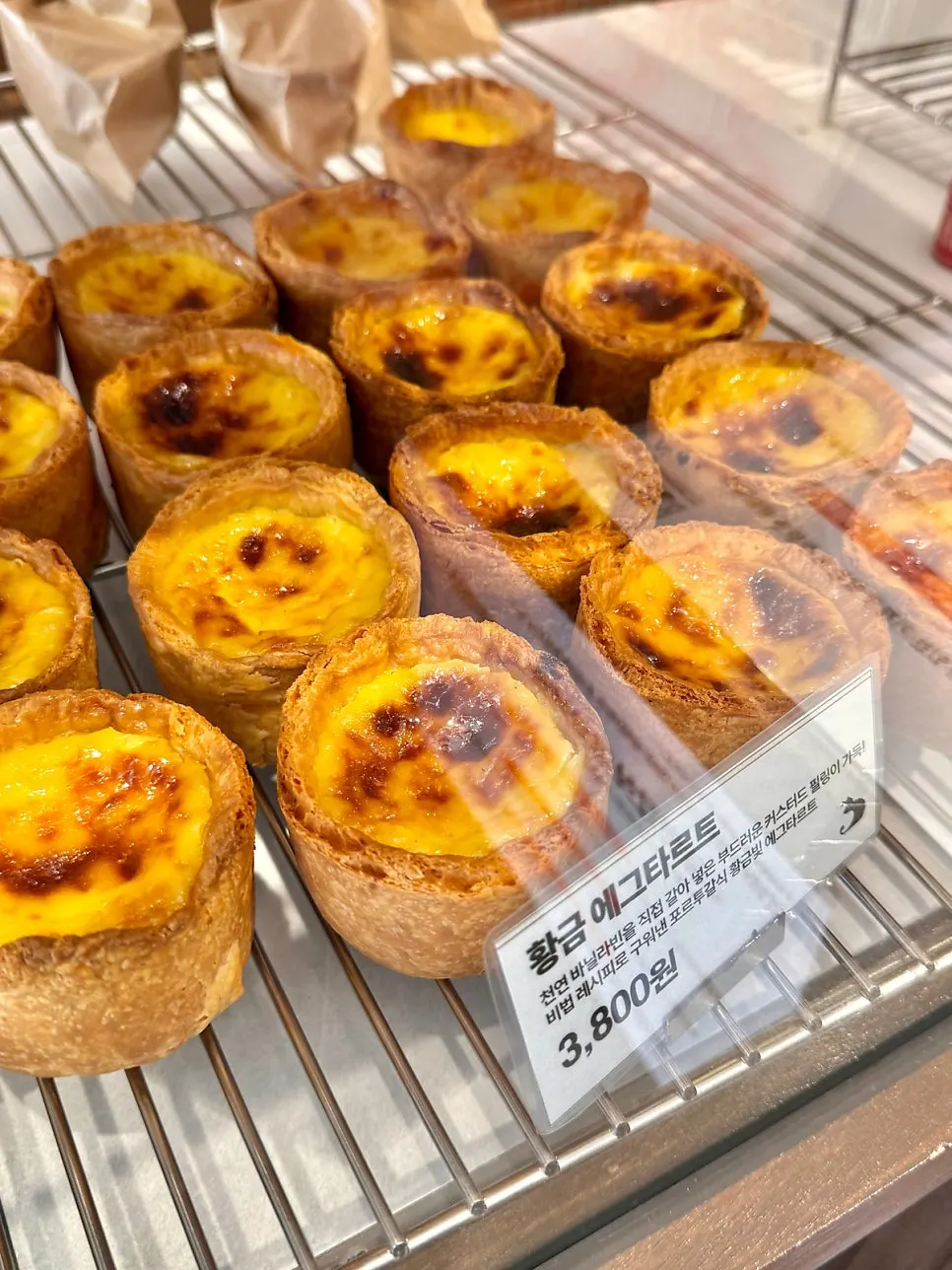 선택을 고민한 냉장 코너 맥락