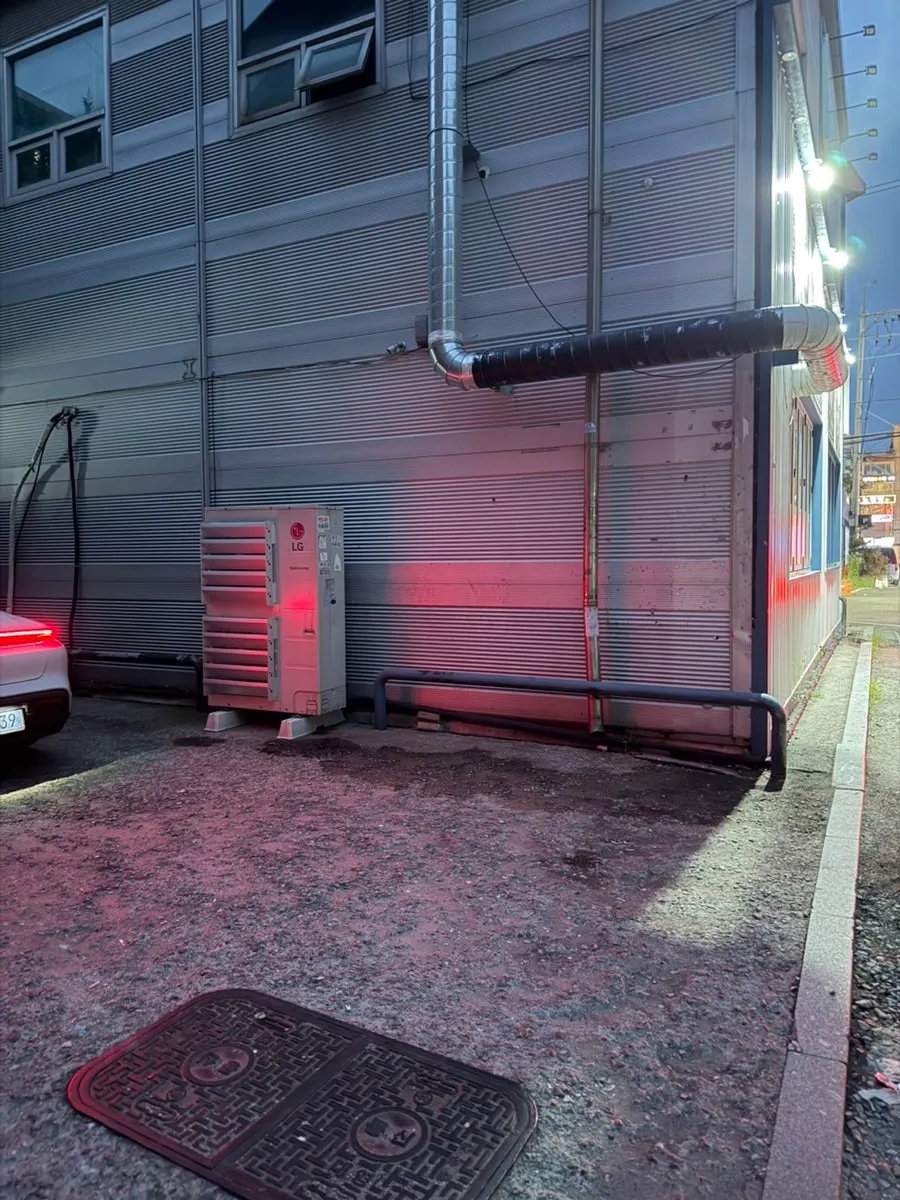 Dedicated parking area at Manpo Galbi