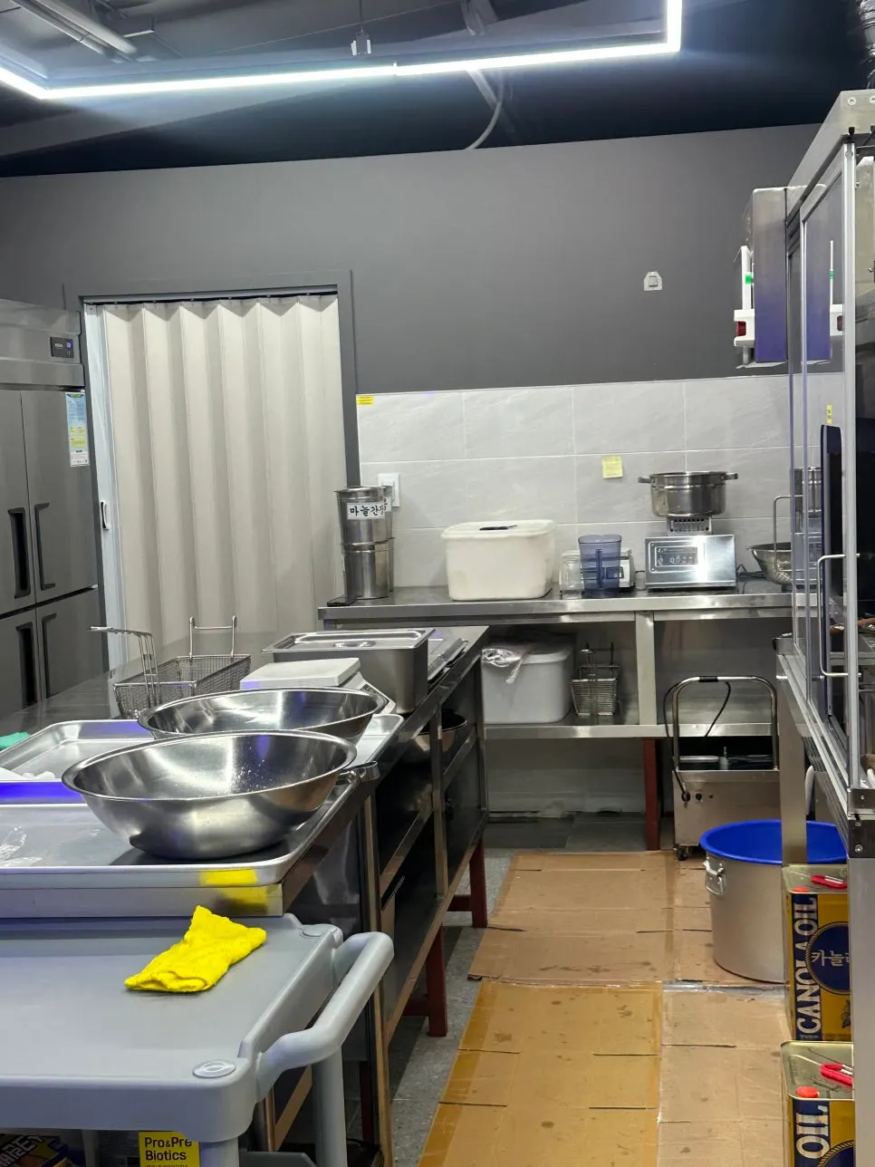 Neatly maintained kitchen at Dalgom's