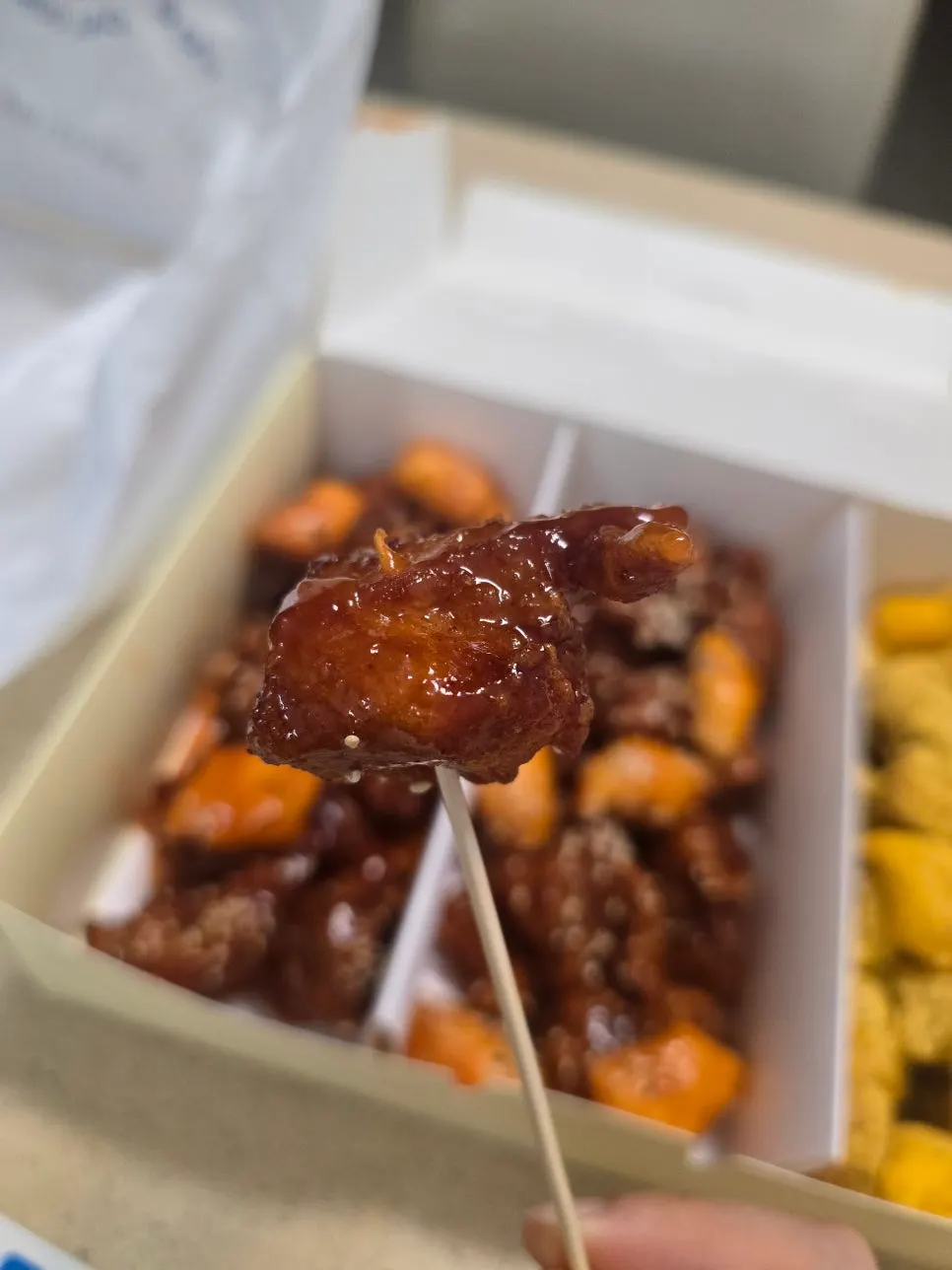 Chili-garlic dakgangjeong takeaway set