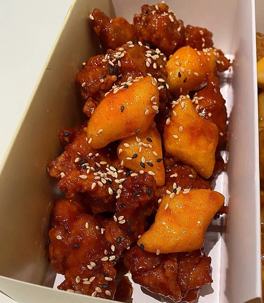 Sweet Gangjeong with an easy-to-enjoy sweetness