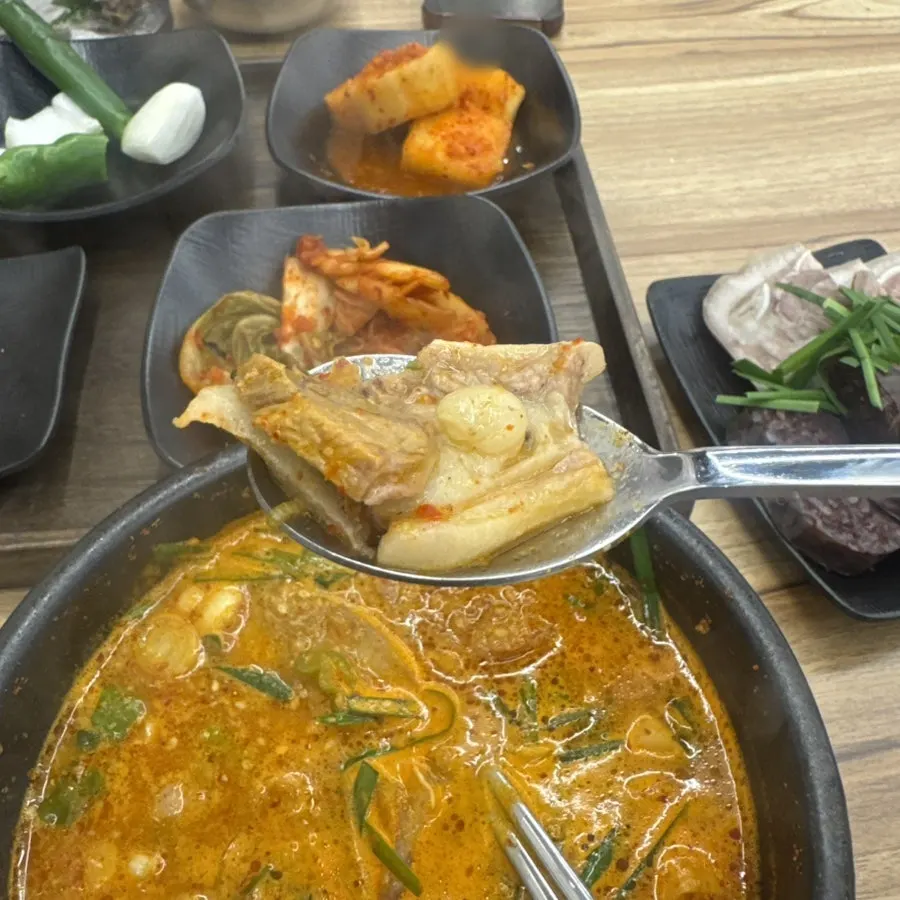Meat pieces inside the sundaeguk