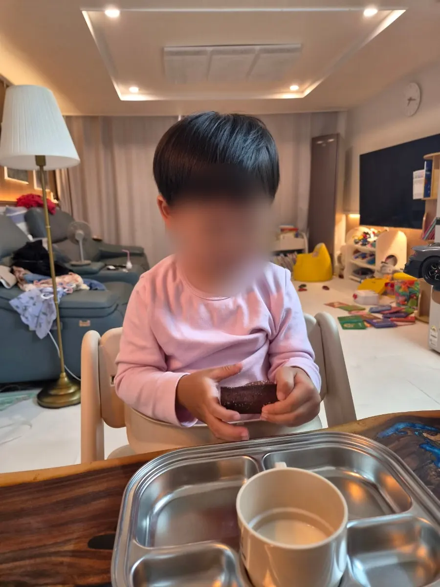 Financier almond chocolate làm đồ ăn vặt