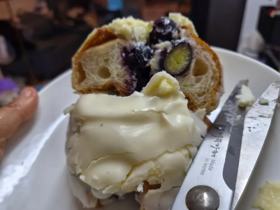 Salt bread ăn sáng
