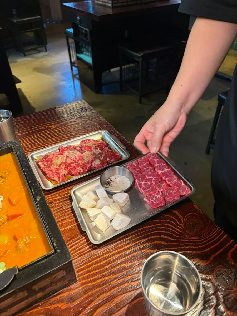 Hidangan diced beef rib meat dan rib meat