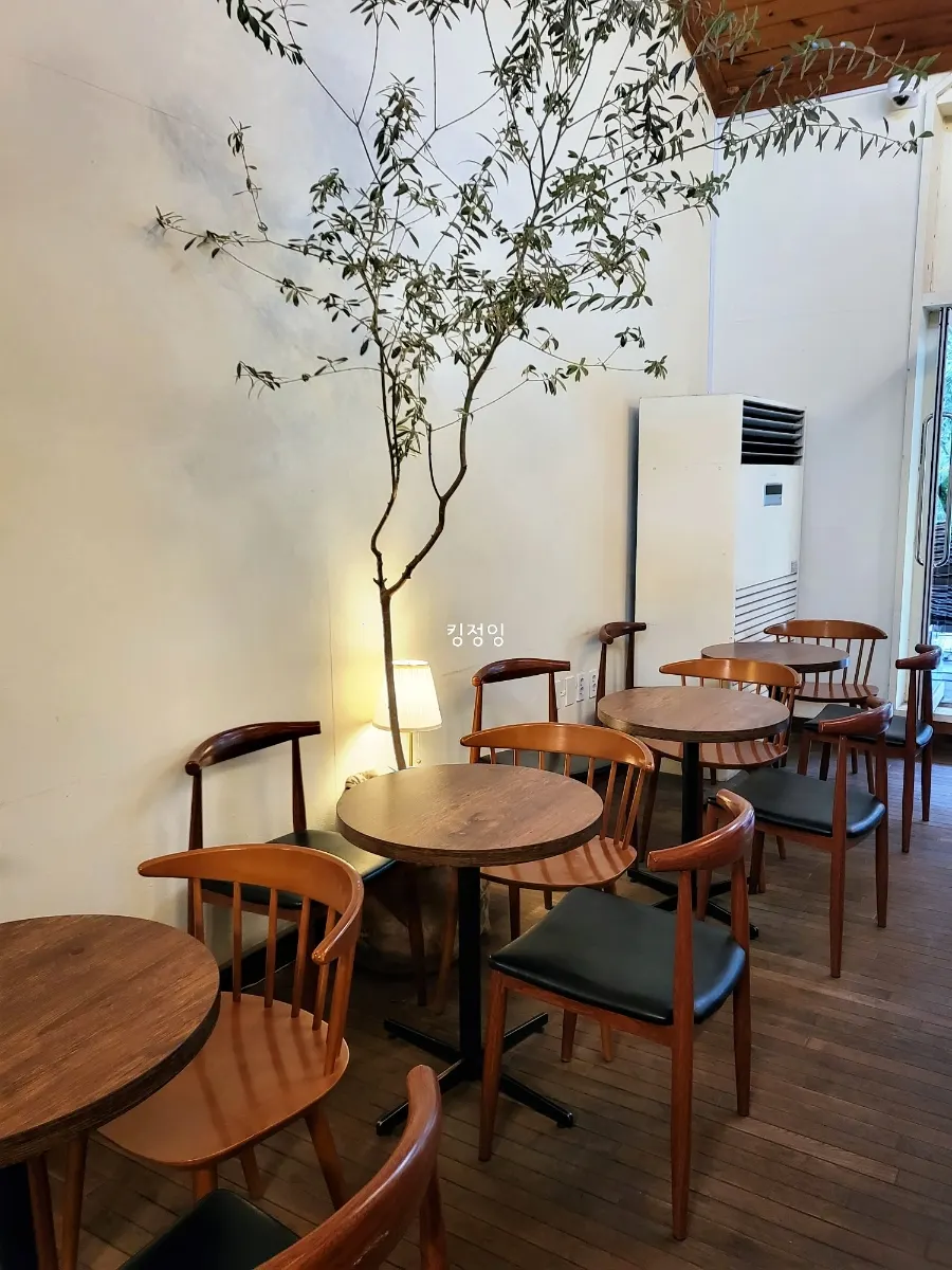 Seating inside Forerest café