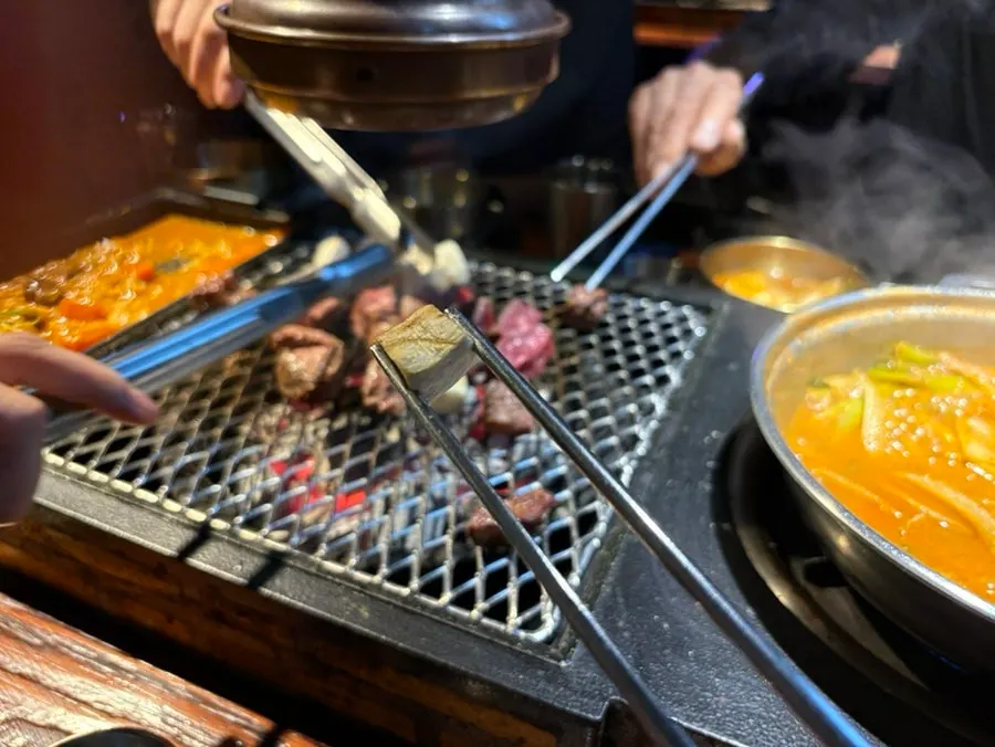 Daging lembu dengan sos dan cili