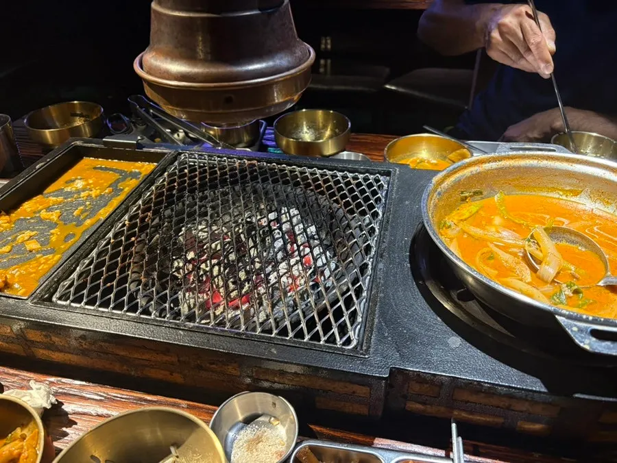 Hidangan daging lembu, gopchang jeongol dan kari