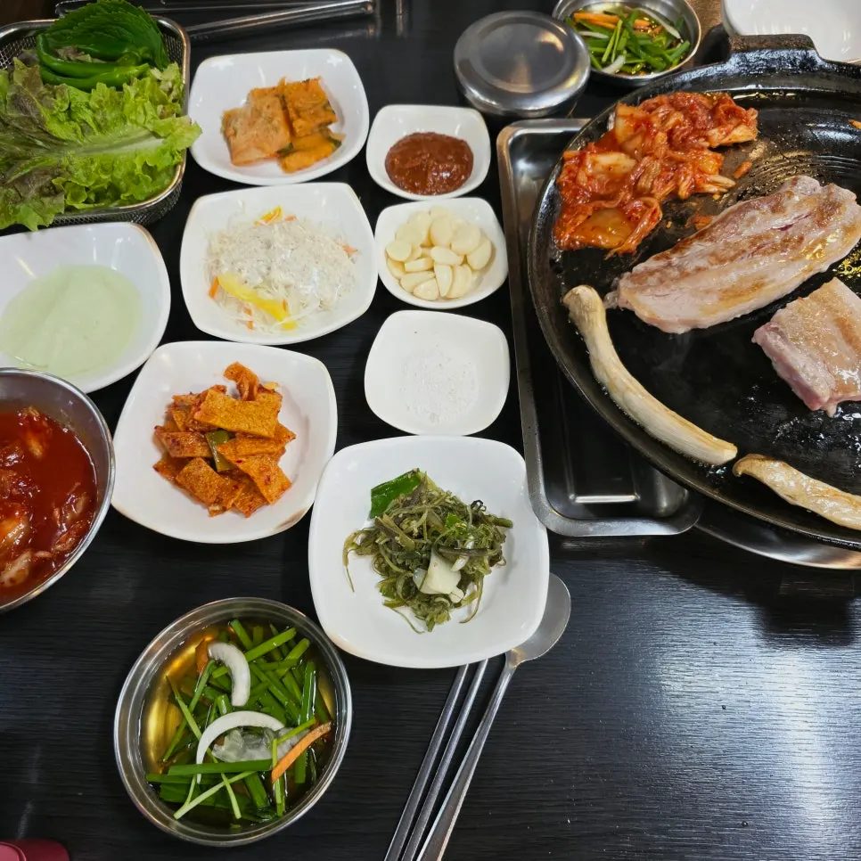 매일 바뀌는 그때그집 기본 반찬 한 상