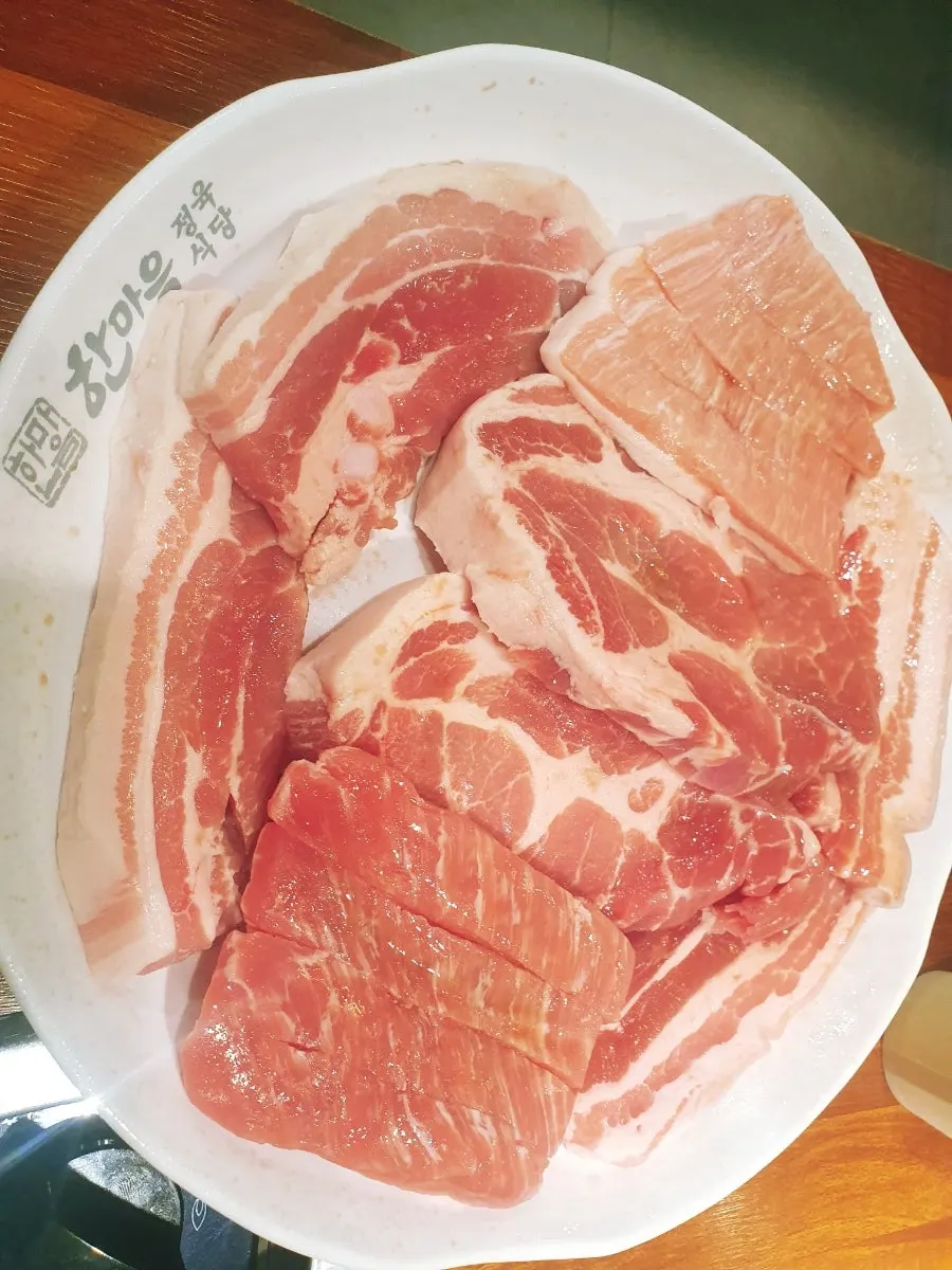 Aged pork assortment with five cuts