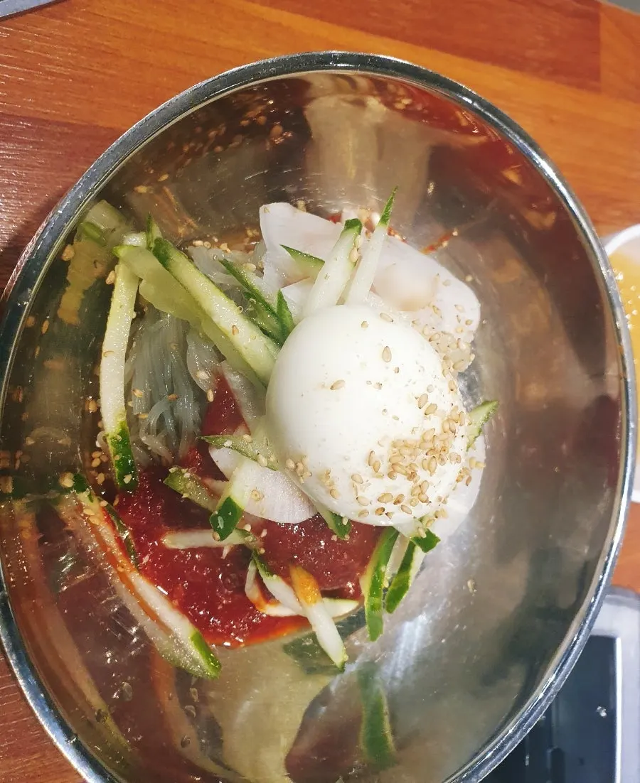 Doenjang-jjigae served with grilled meat