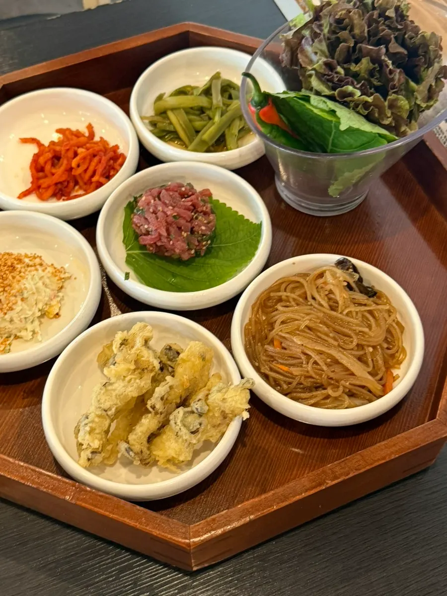 만포갈비 기본 찬 한 상 세팅