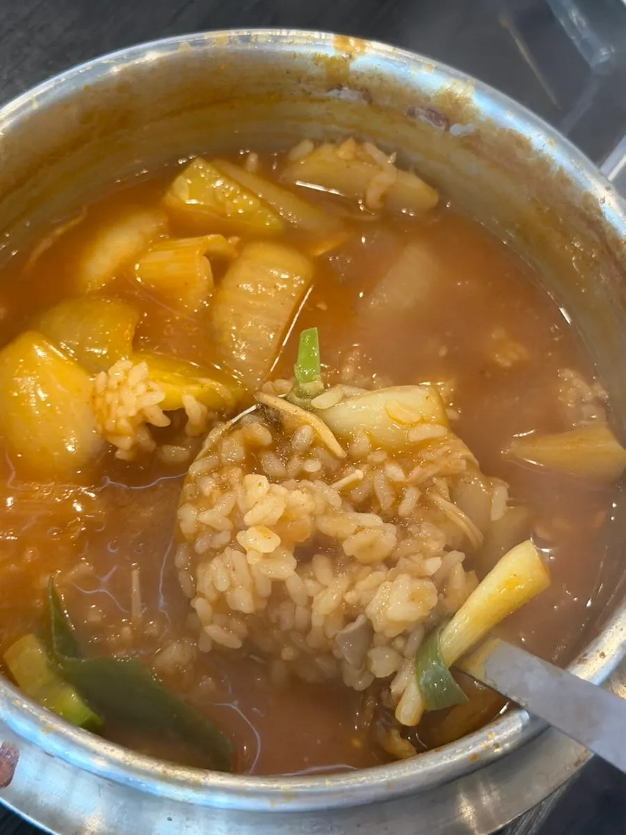 차돌이 들어간 만포갈비 된장찌개