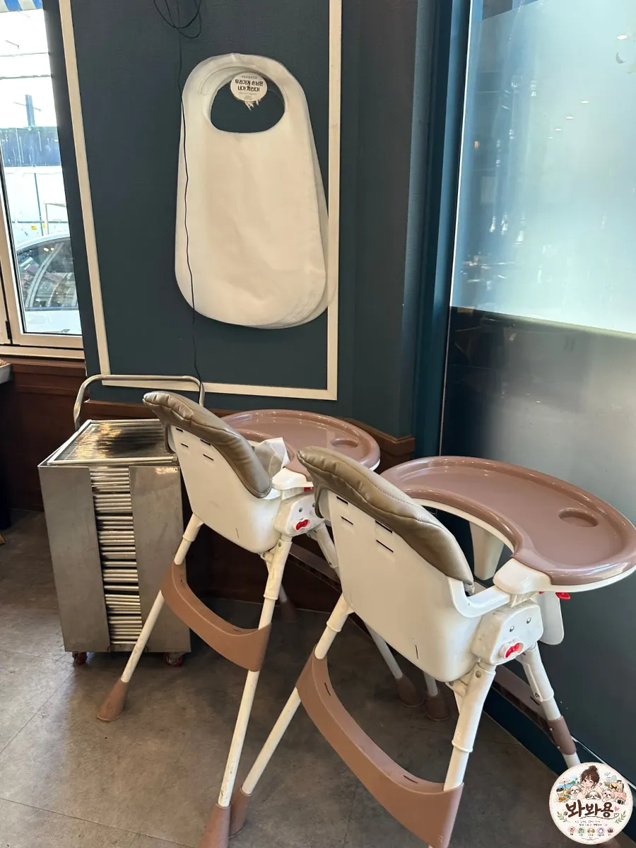 Baby chair prepared at the restaurant