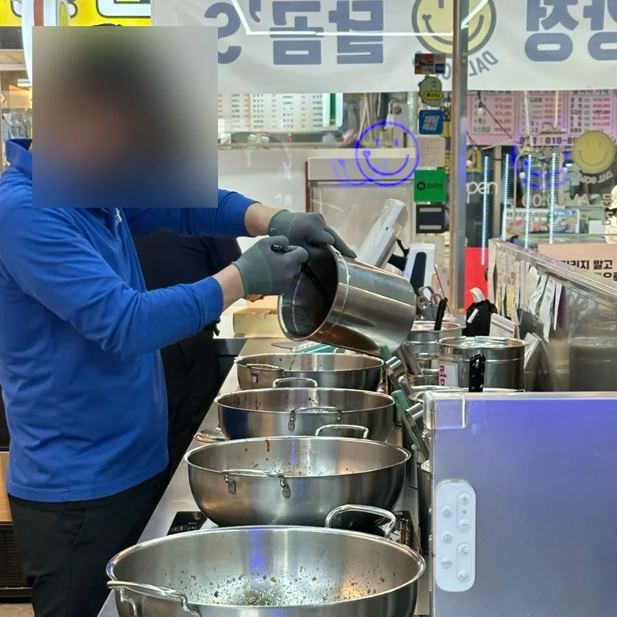 소스에 버무리기 전 바삭한 닭강정